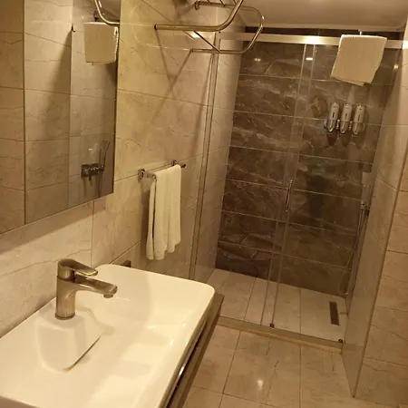 Ber Mai Inci Hotel