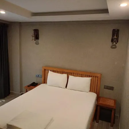 Ber Mai Inci Hotel *