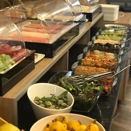 Ber Mai Inci Hotel *