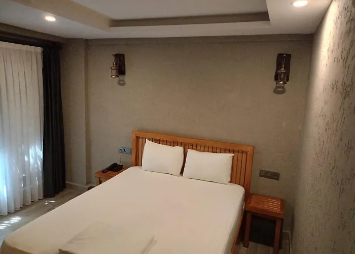 Ber Mai Inci Hotel *